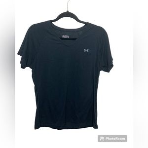 Under Armour Wounded Warrior black v neck short sleeve tee. Large
